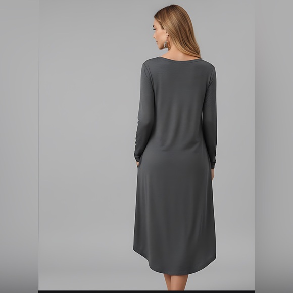 Tee Knit Curved Hem Dress With Pockets. - Picture 3 of 6